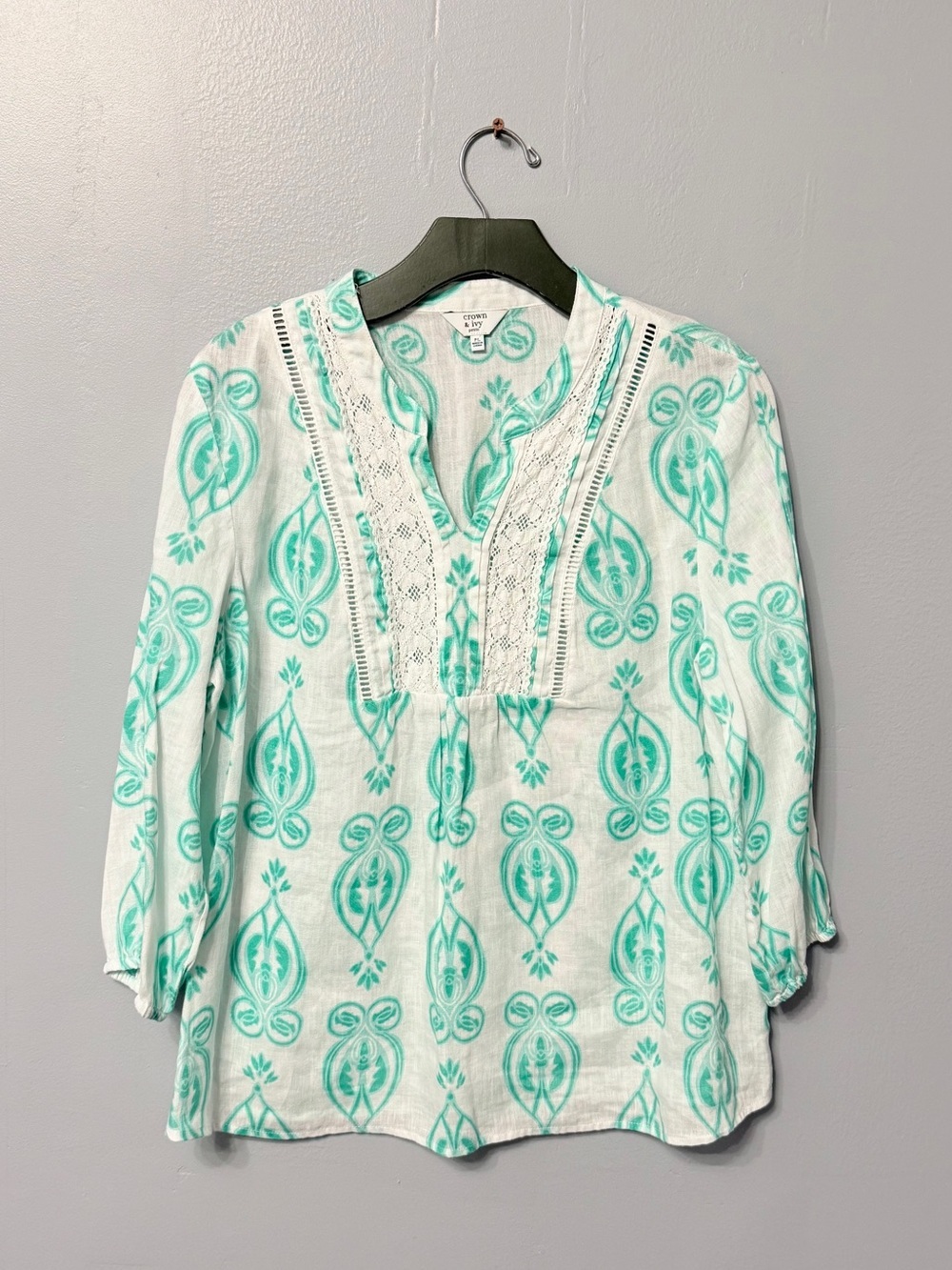 #17)  crown & ivy 100% Linen White and Teal Printed Crochet-Trim Tunic